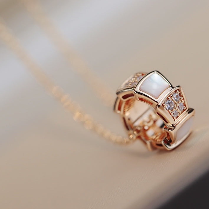 Bvlgari SERPENTI PEDANT DIAMOND NECKLACE