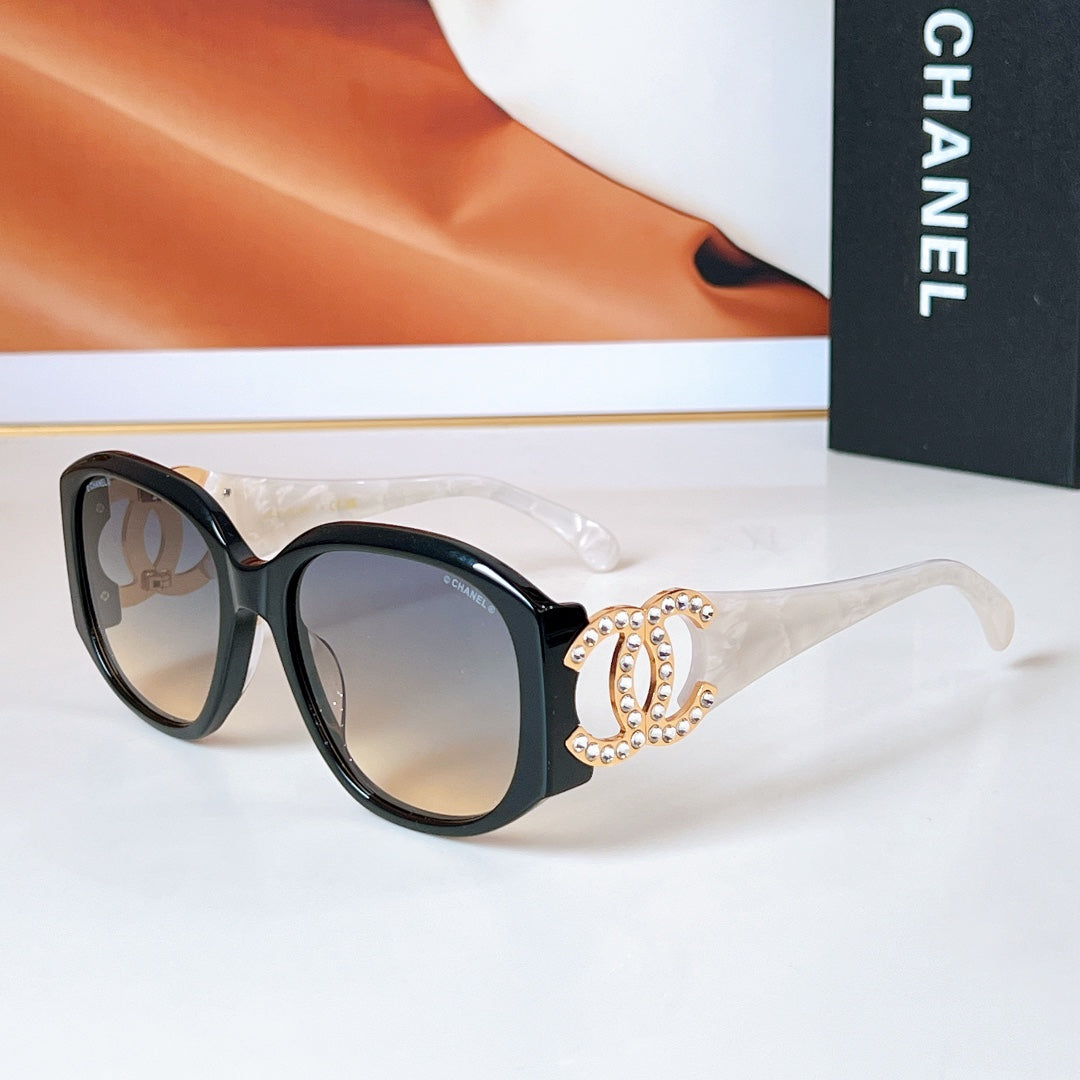 CHANEL CAT EYE SUNGLASSES A71498 IN ACETATE METAL LOGO