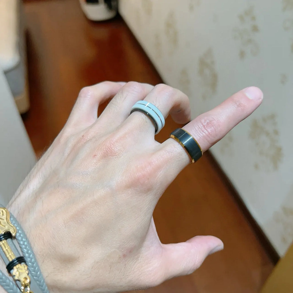 black edge Gucci White Ceramic Ring - Hình 2