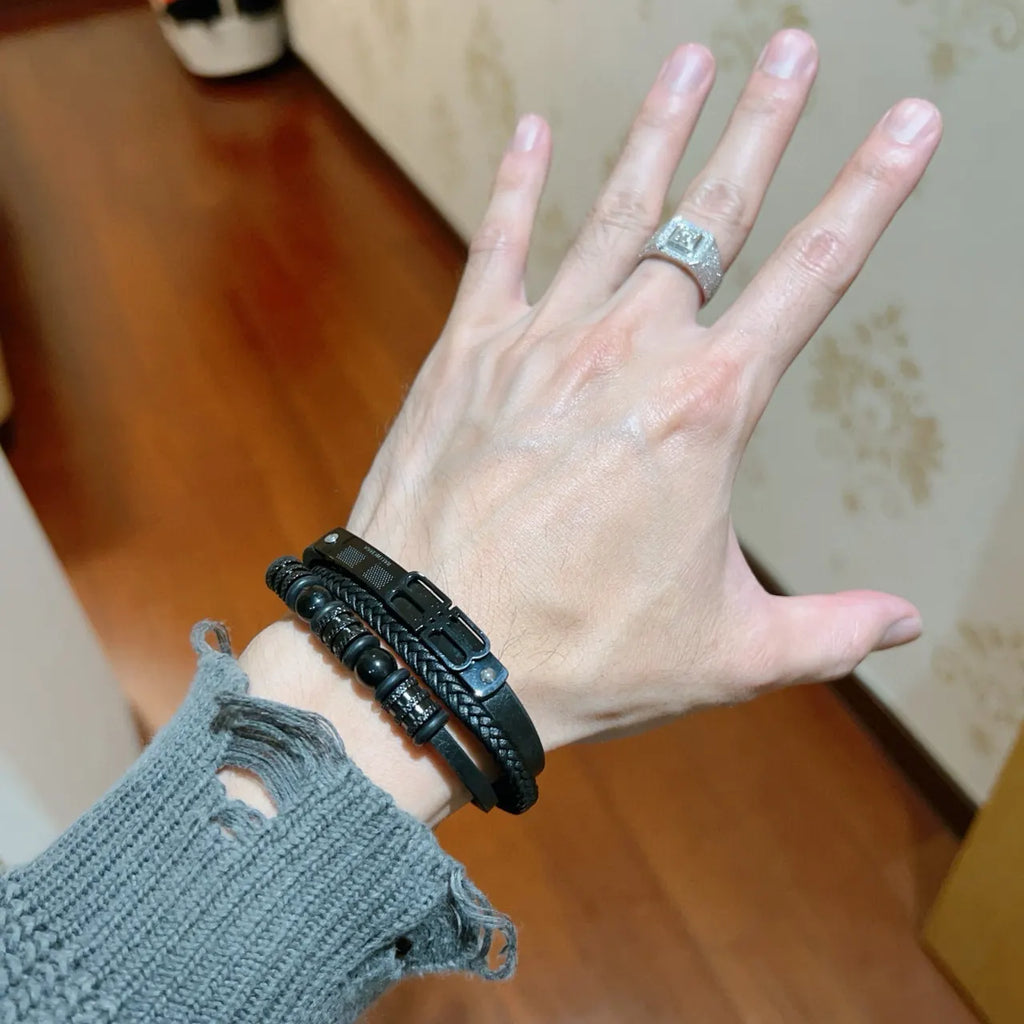 Balenciaga Premium Leather Bracelet - Black - Hình 2