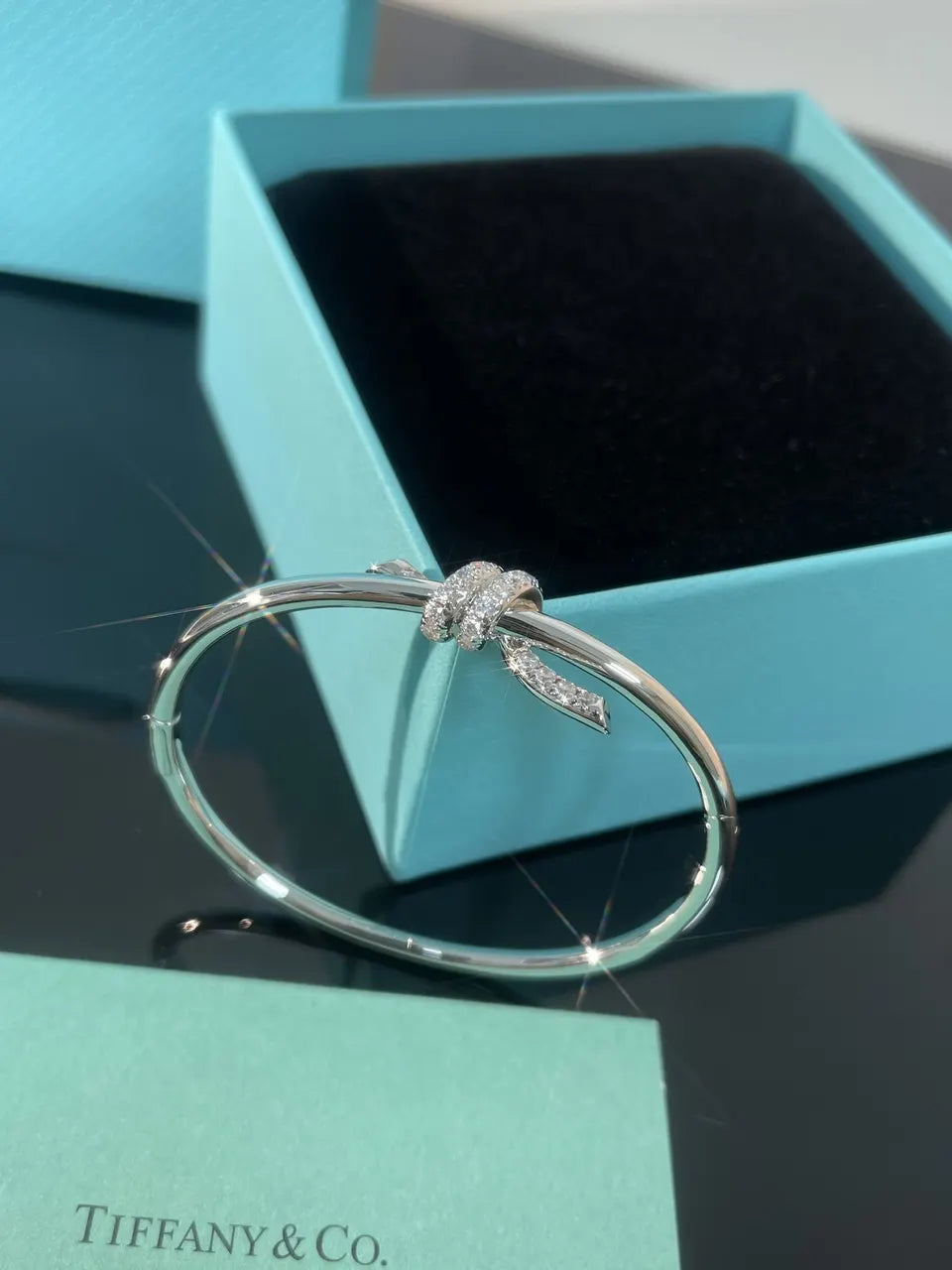 Premium Knot Bangle Bracelet in Gold with Diamonds - Hình 7