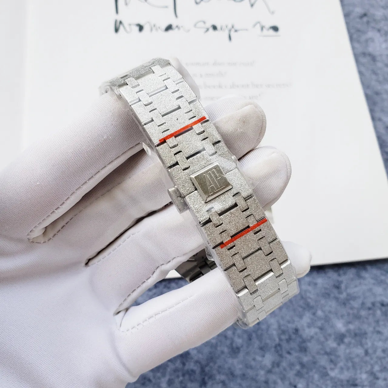 Audemars Piguet Frosted Gold Chronograph - Hình 5