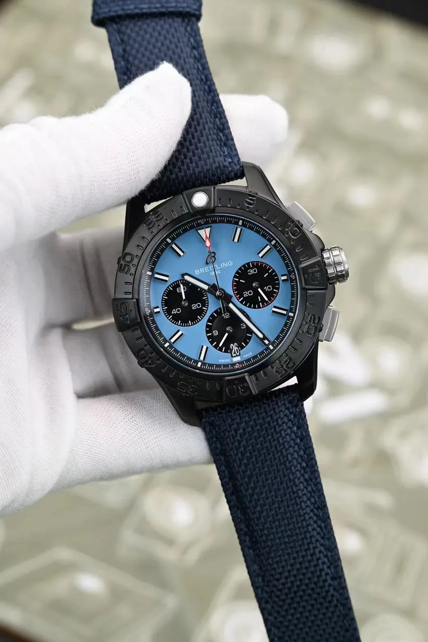 Breitling Avenger Sky Blue - Hình 2