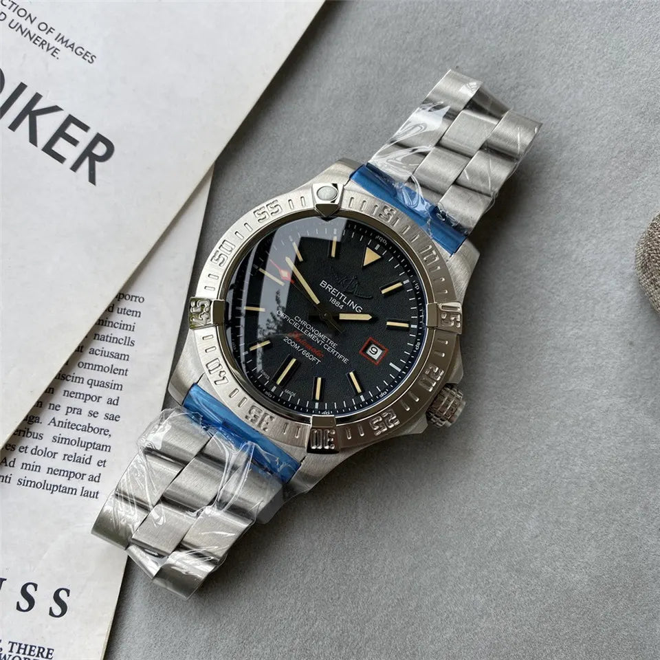 Breitling Avenger Black Dial - Hình 3