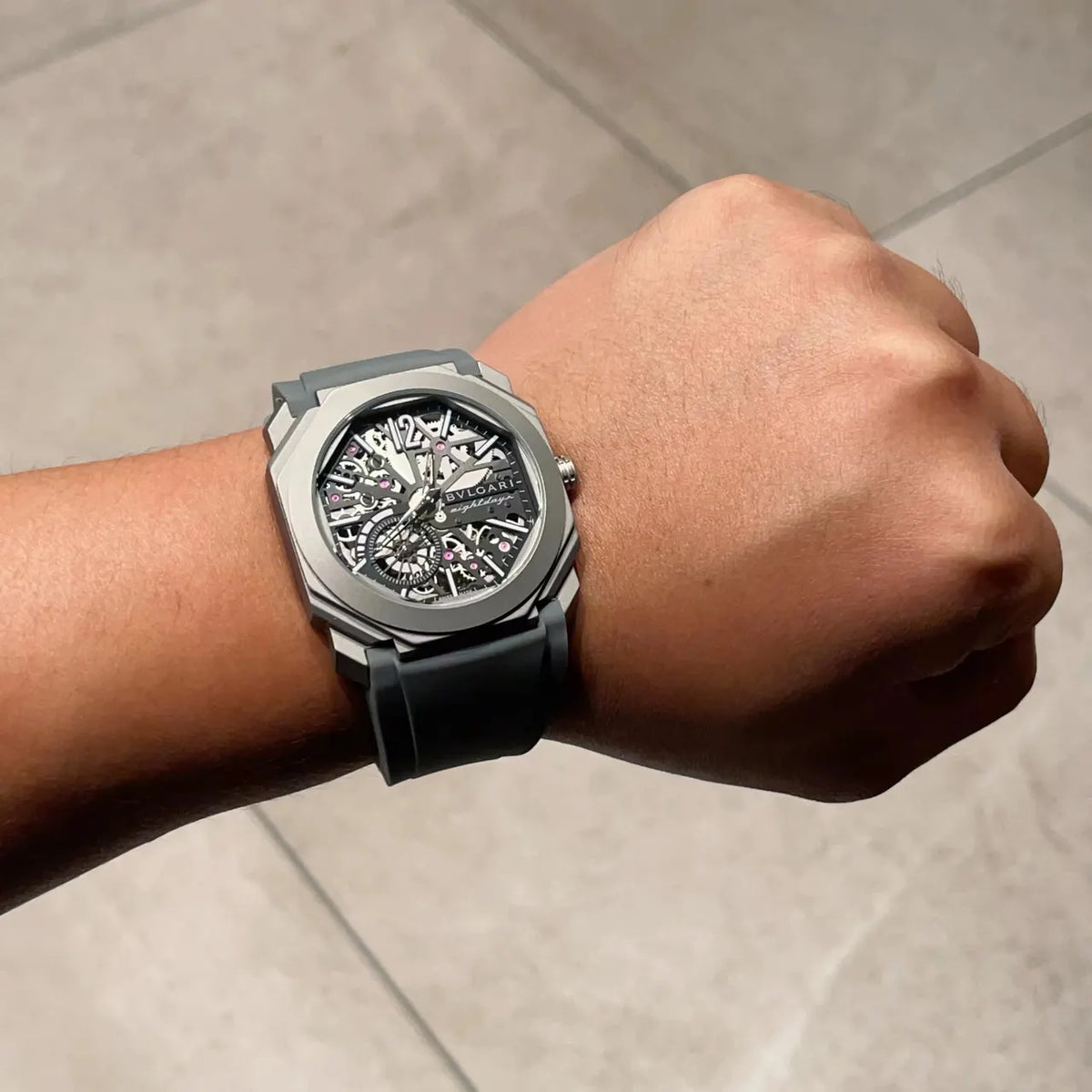 Bulgari Grey Rubber Watch - Hình 4
