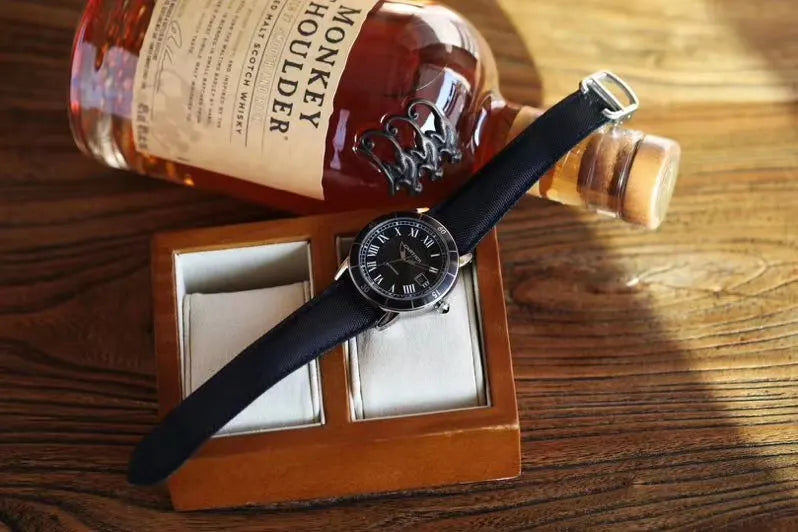 Cartier Black Dial Fabric Watch - Hình 4