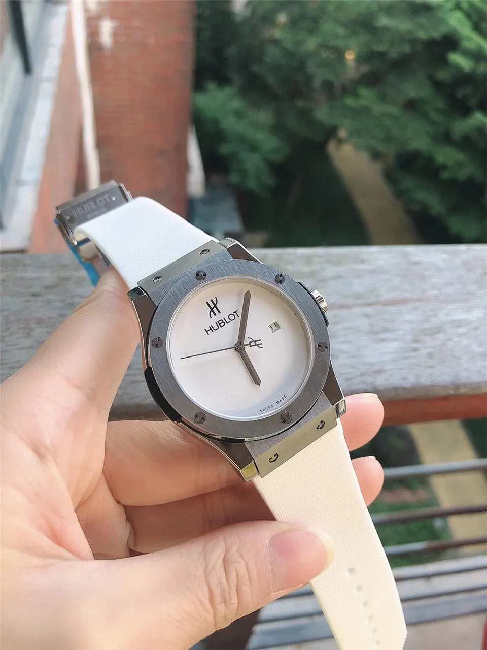 classic Hublot Rose Gold White Rubber - Hình 2