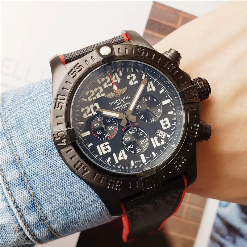 Breitling Avenger Blackbird Chronograph - Hình 2