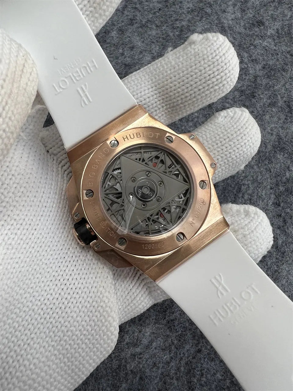 Hublot Gold Diamond White Rubber - Hình 5