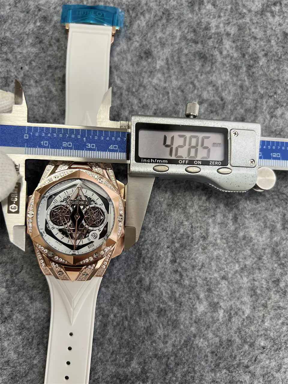 Hublot Gold Diamond White Rubber - Hình 3