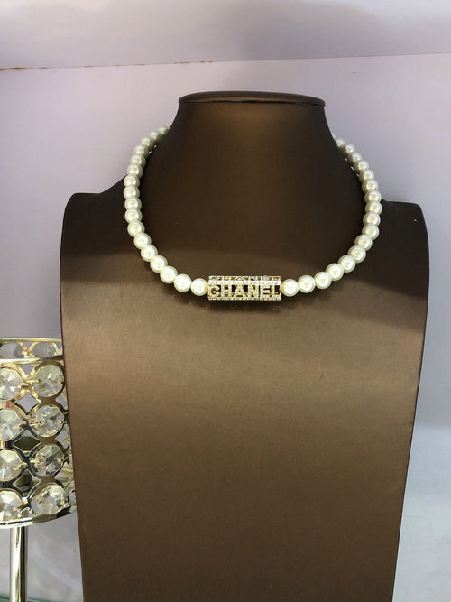 18K  Chanel Scripe Pearls Chain Necklace