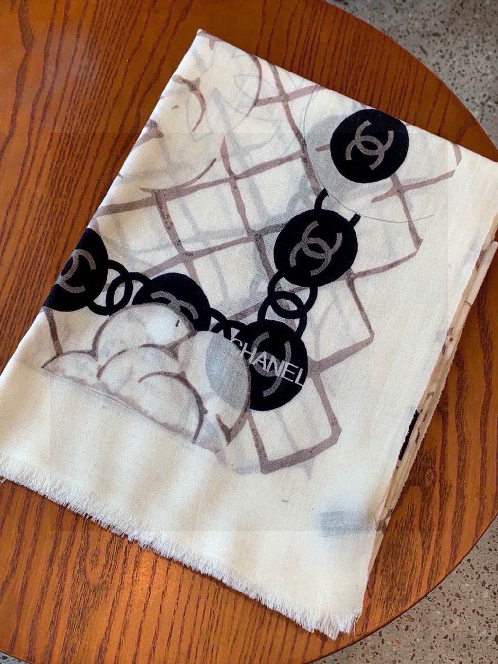 HERMES HERMES 25S SCARF 200 IN SILK 724722