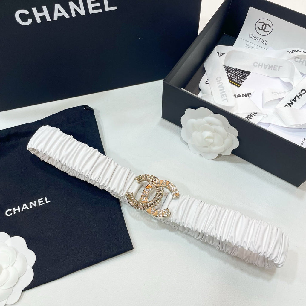 CHANEL DOUBLE 30MM STRETCH BELT IN WHITE CALFSKIN GOLD CHAIN BUCKLE CRYSTAL LOGO