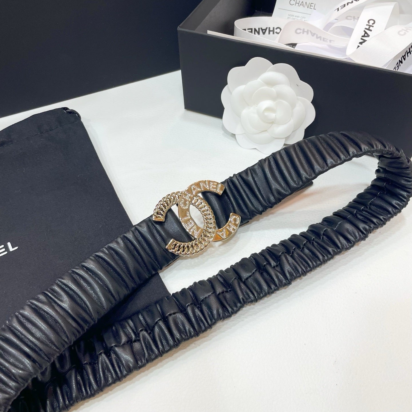 CHANEL DOUBLE 30MM STRETCH BELT IN BLACK CALFSKIN WITH GOLD CHAIN BUCKLE CRYSTAL DETAIL