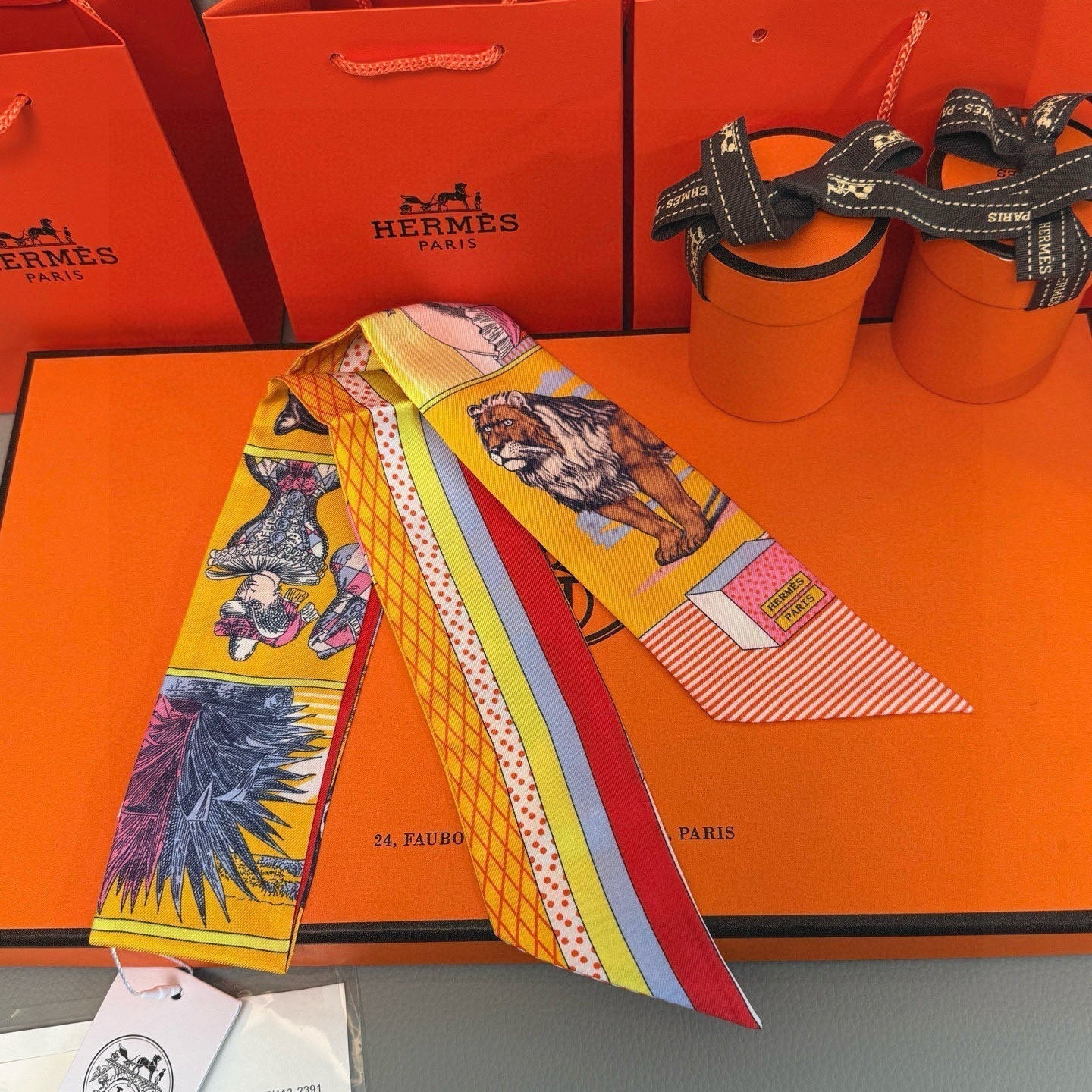 HERMES HERMES 25S SILK NECKERCHIEF 86 IN SILK 714360