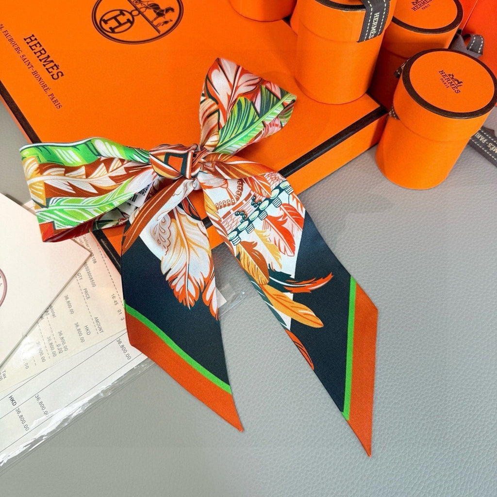 HERMES HERMES 25S NECKERCHIEF 86 IN SILK 991555