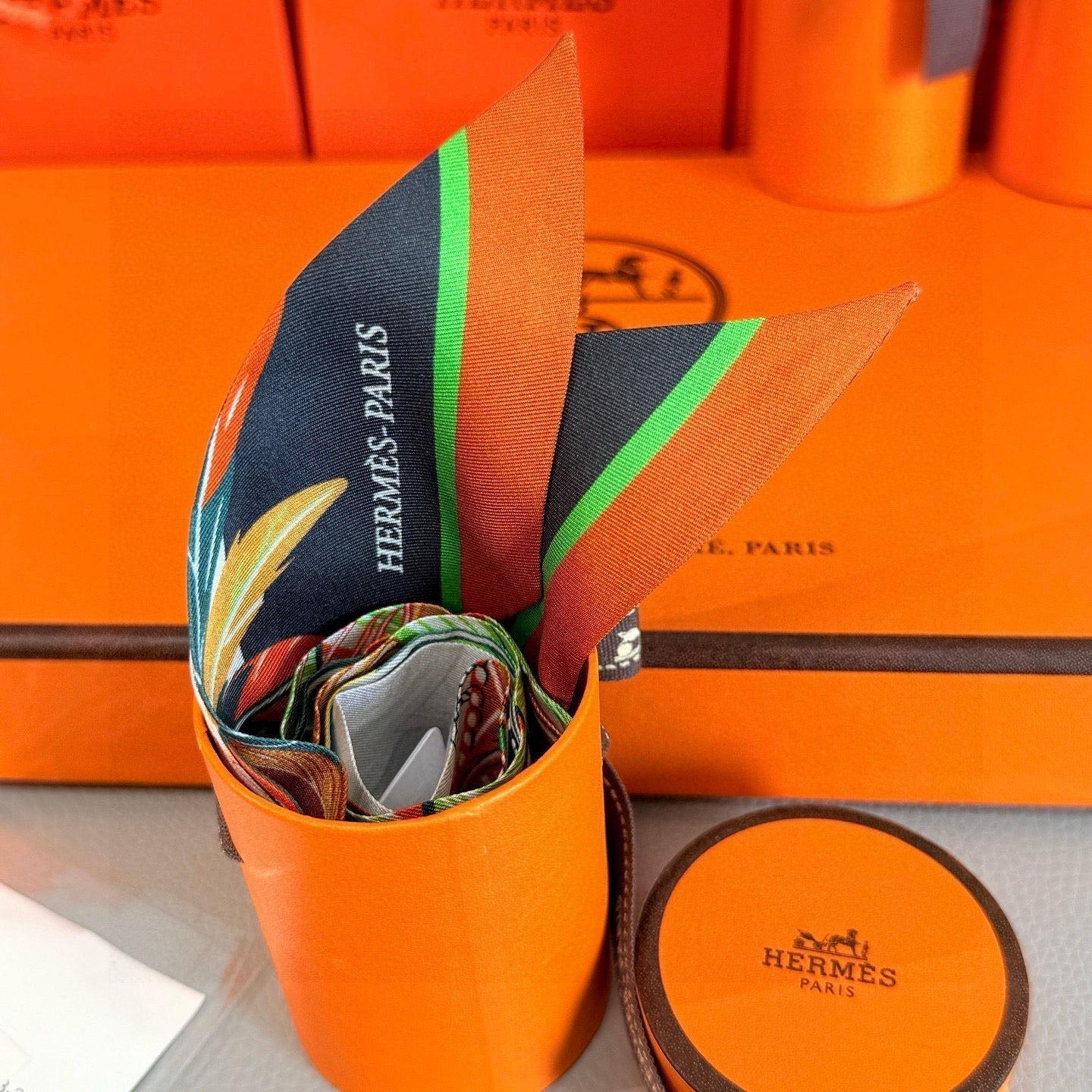 HERMES HERMES 25S NECKERCHIEF 86 IN SILK 991555