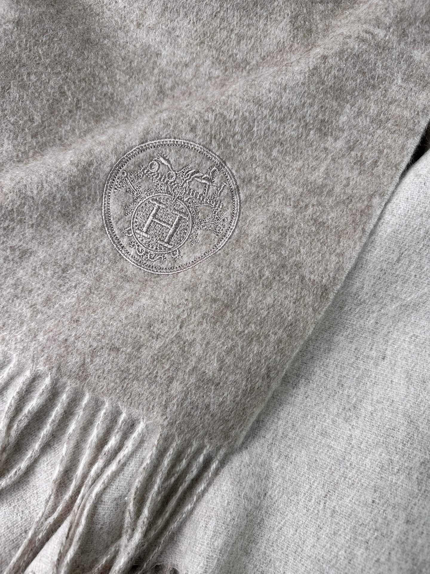 HERMES DOUBLE-FACE SCARF 200 CM IN GREY CASERE