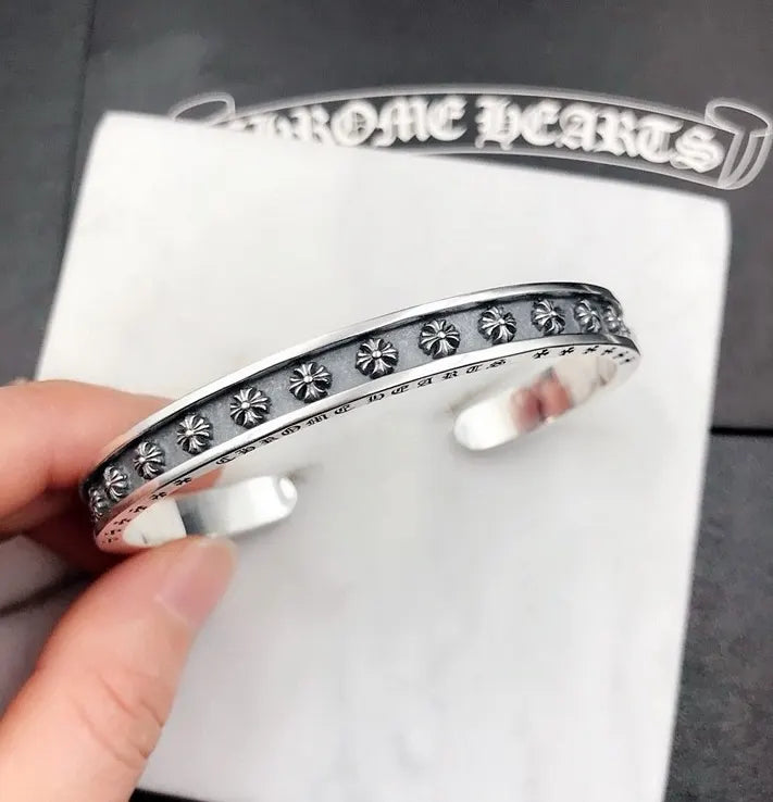Premium Silver Cuff Bracelet with Cross Design - Hình 2