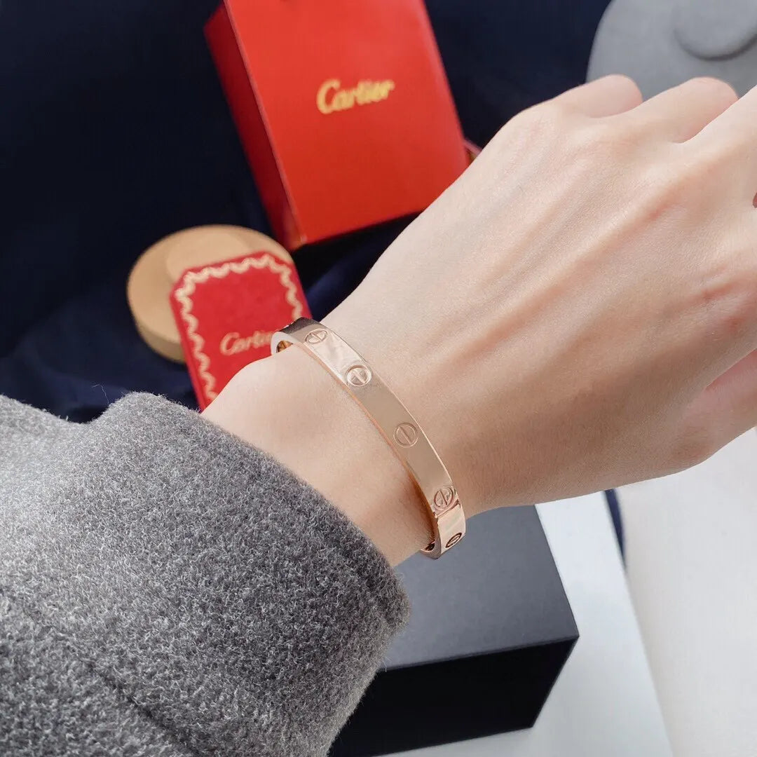 Cartier LOVE bracelet in rose gold - Hình 8