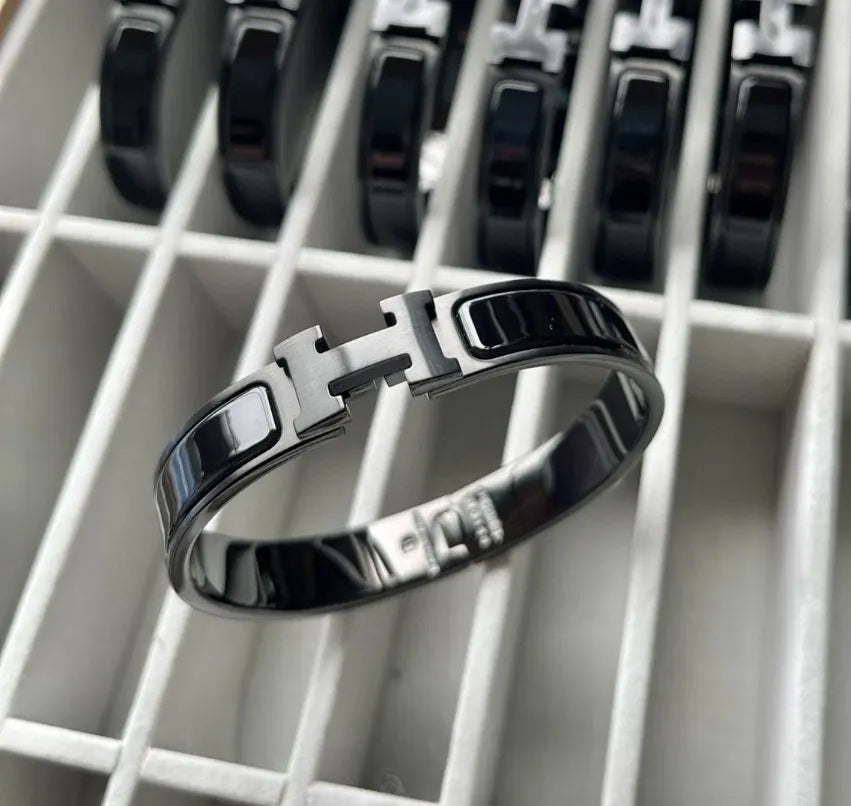 Black Titanium Premium Bracelet - Hình 4