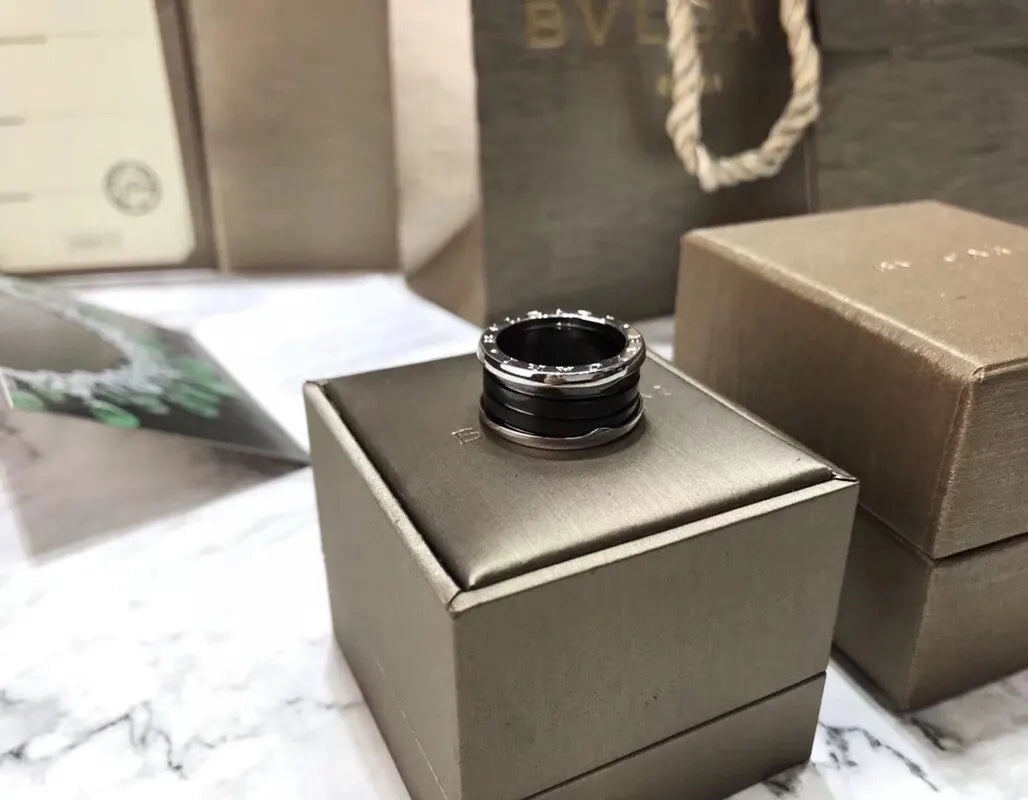 Bvlgari Black Ceramic Ring zero1 - Hình 4