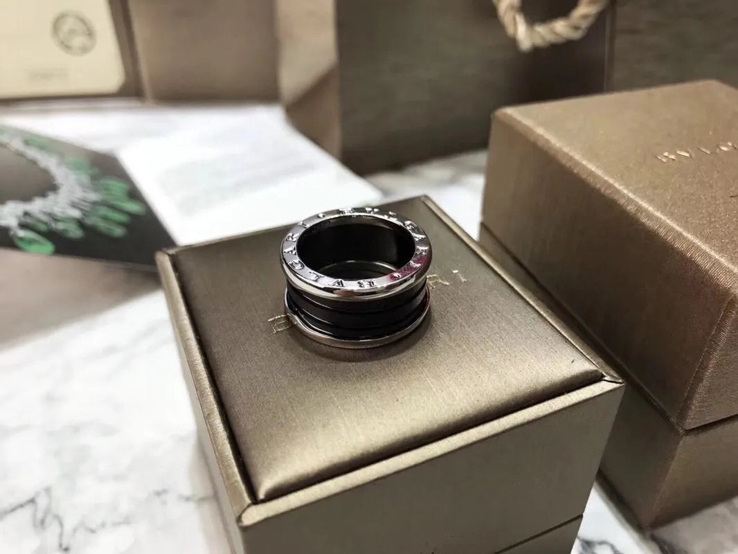 Bvlgari Black Ceramic Ring zero1 - Hình 5