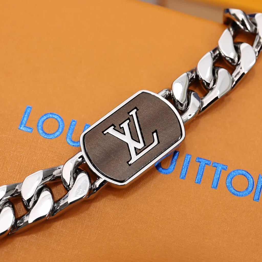 Premium Silver Chain Bracelet with LV Logo - Hình 3