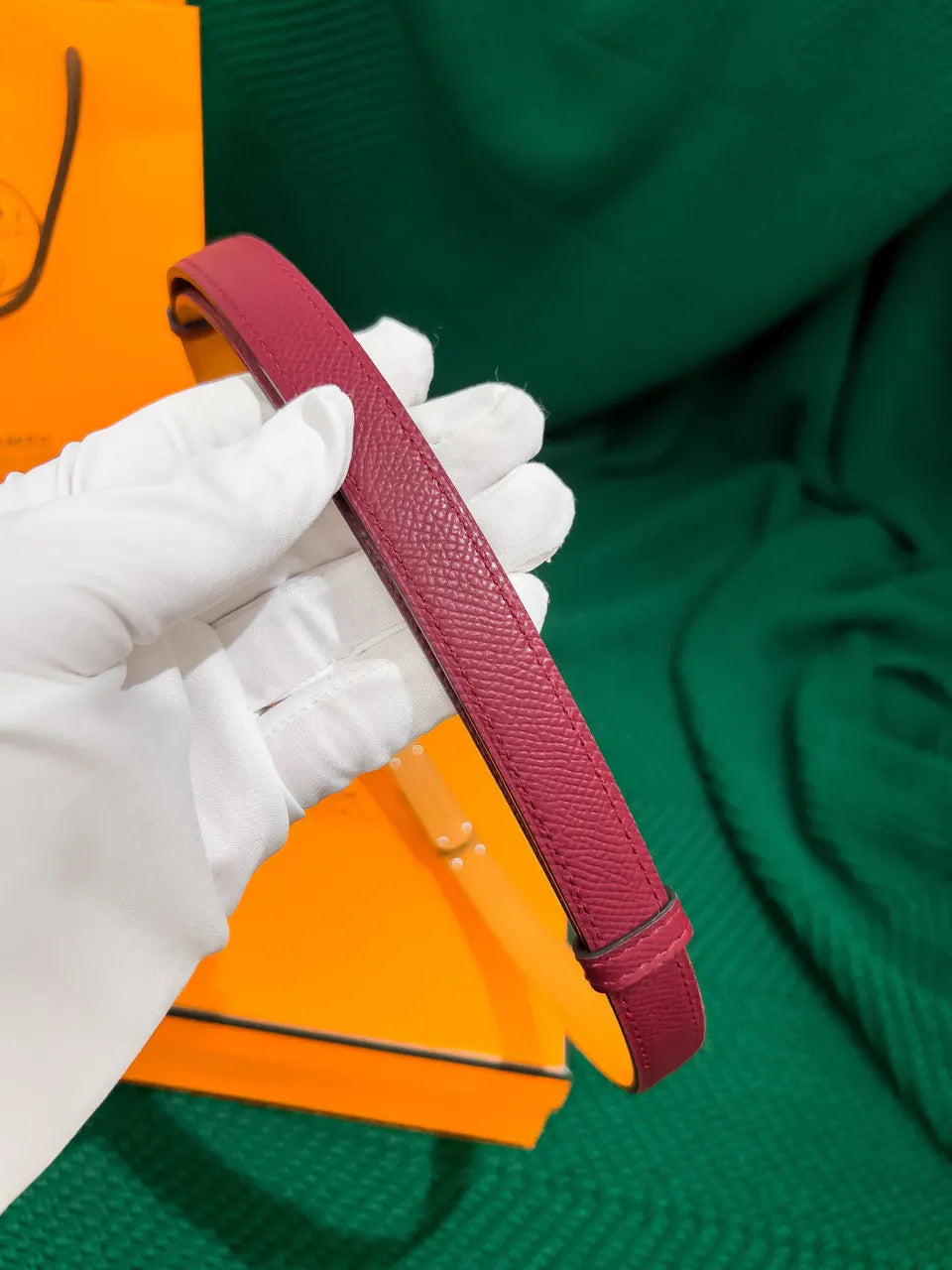 Hermes Rouge Casaque Swift Leather Belt - Hình 4