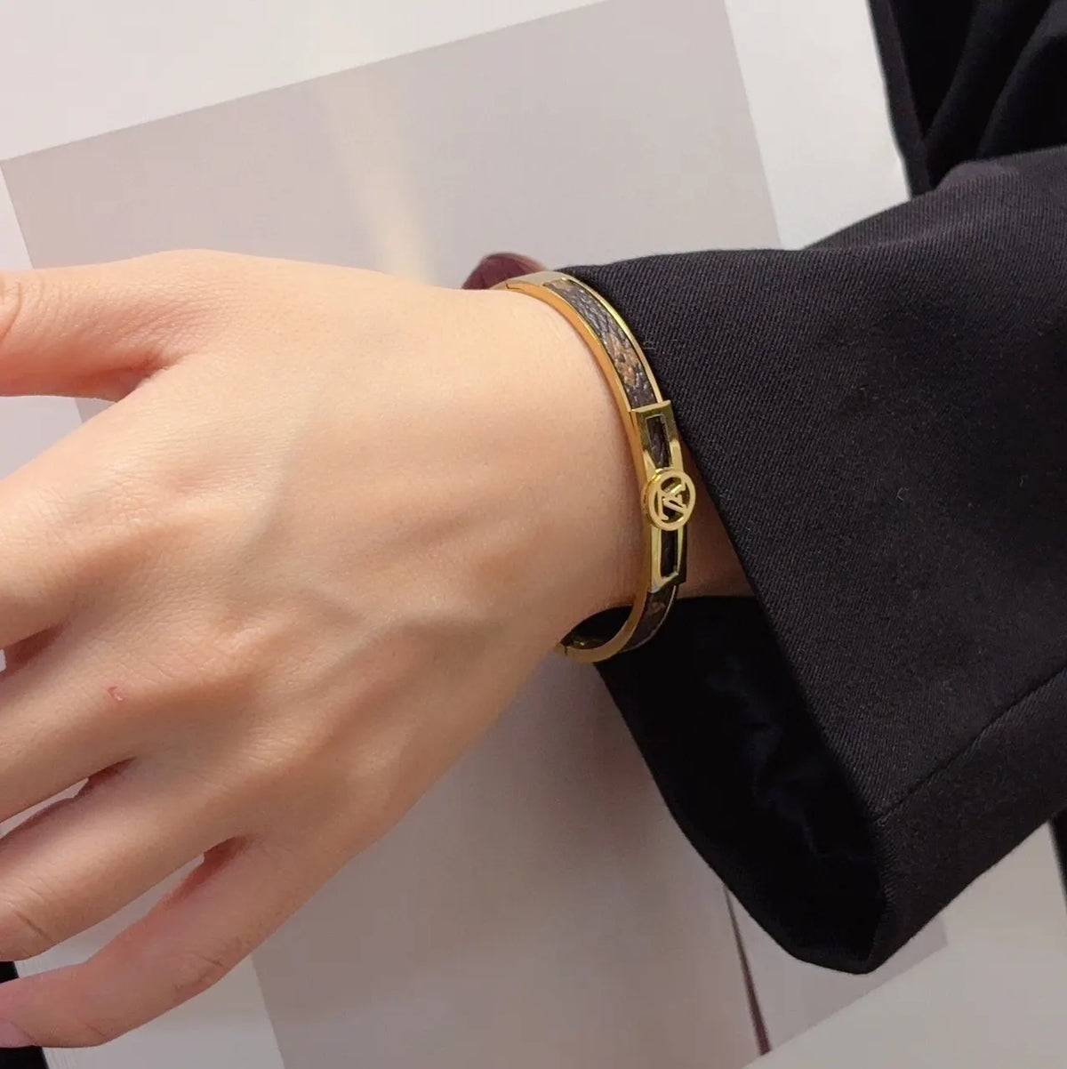 Premium Designer Inspired Bangle Bracelet - Hình 2
