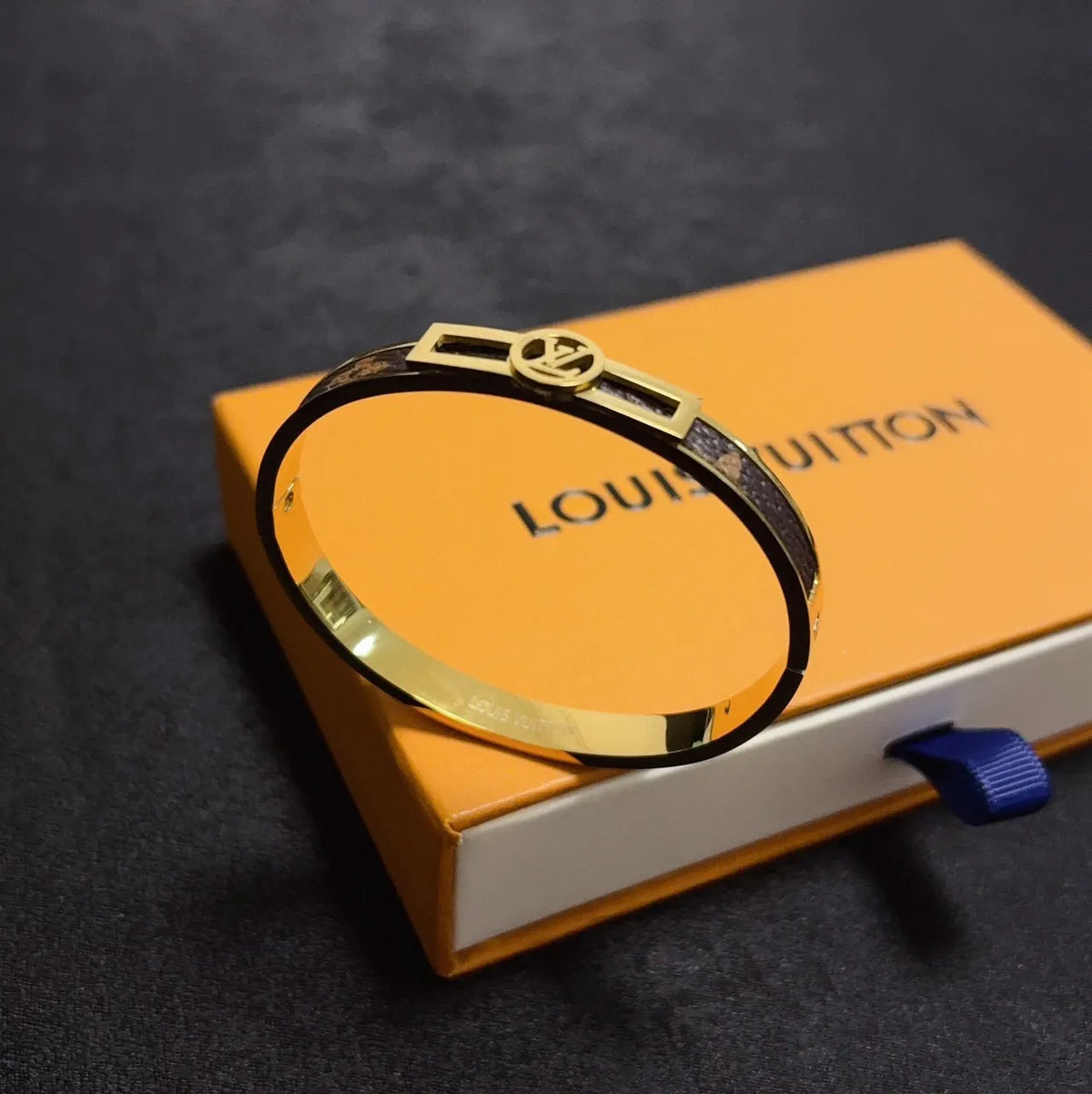 Premium Designer Inspired Bangle Bracelet - Hình 3