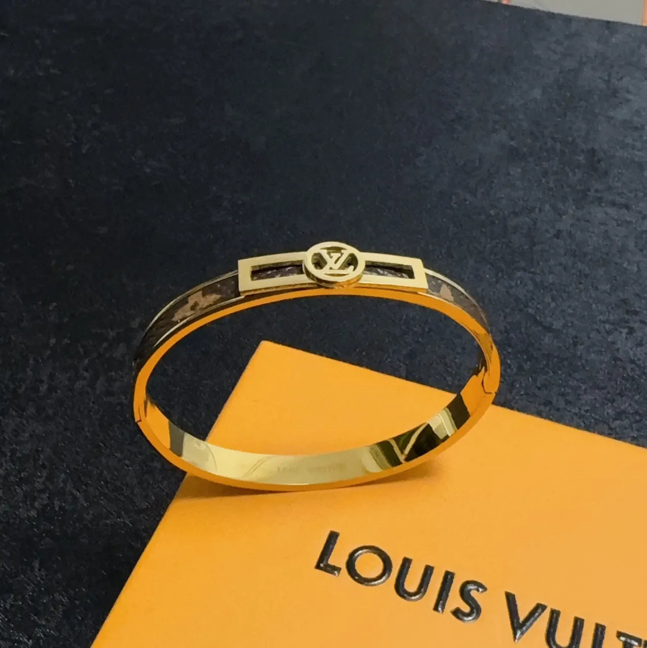 Premium Designer Inspired Bangle Bracelet - Hình 5