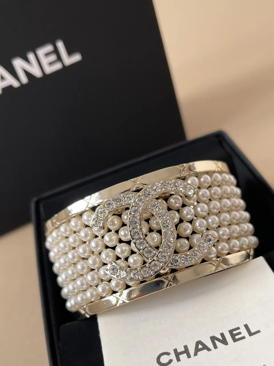 Chanel Pearl and Crystal Cuff Bracelet - Hình 3