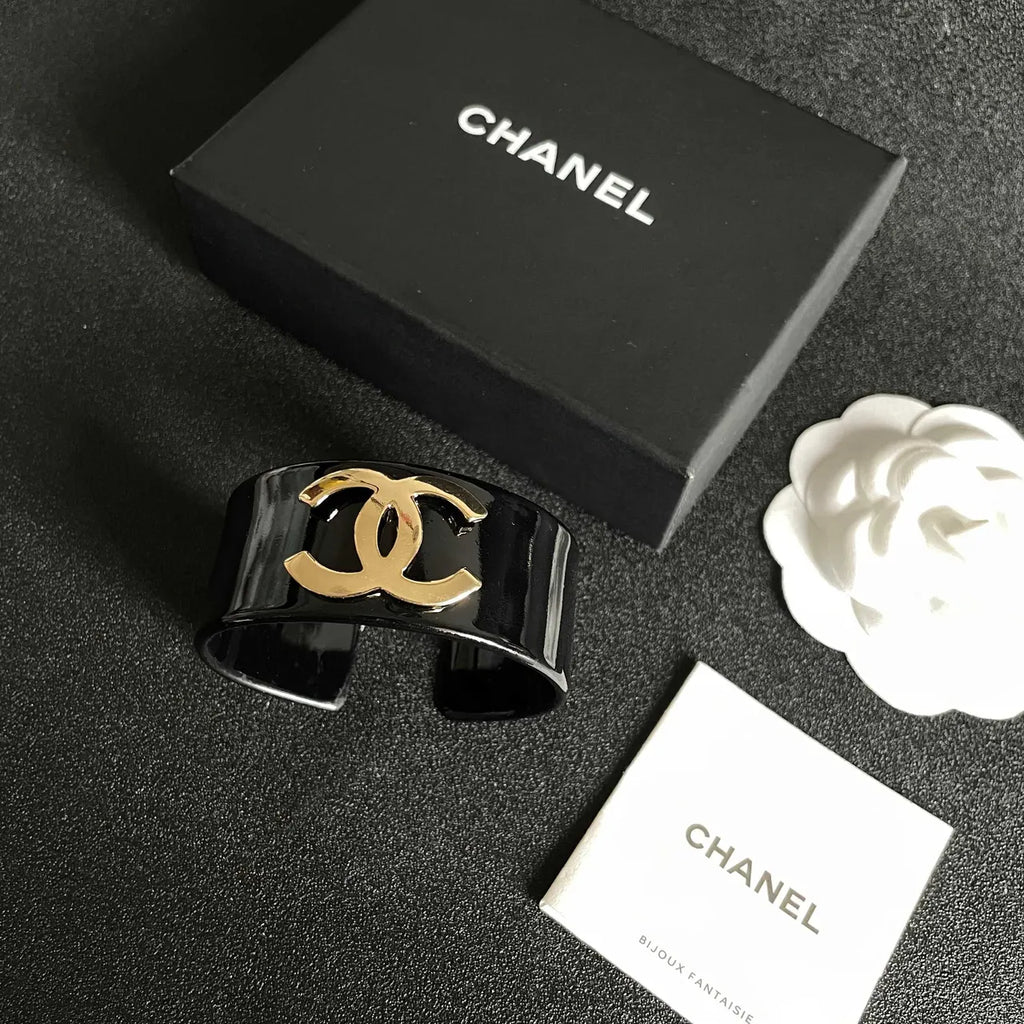 Designer Inspired Black Bangle Bracelet with Gold Logo - Hình 6