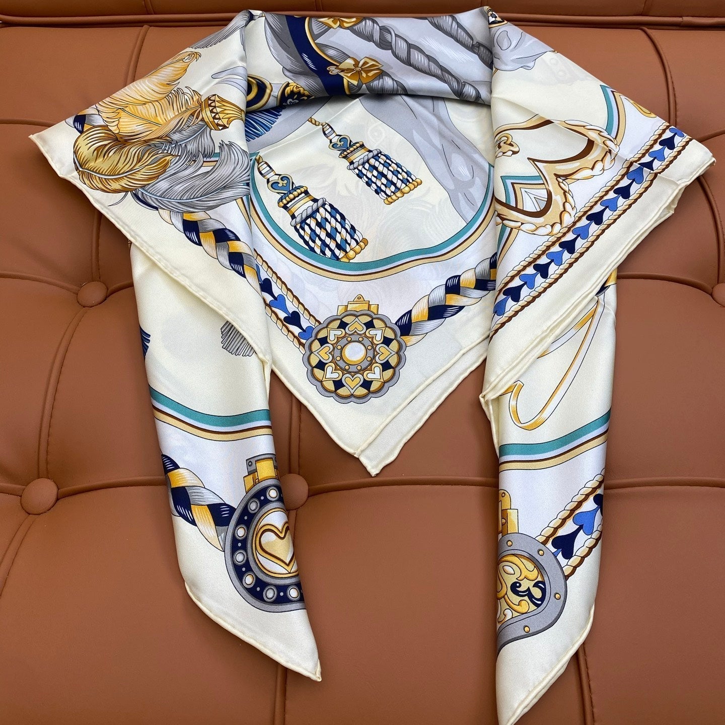 HERMES HERMES 25S SCARF 90 IN SILK 709686