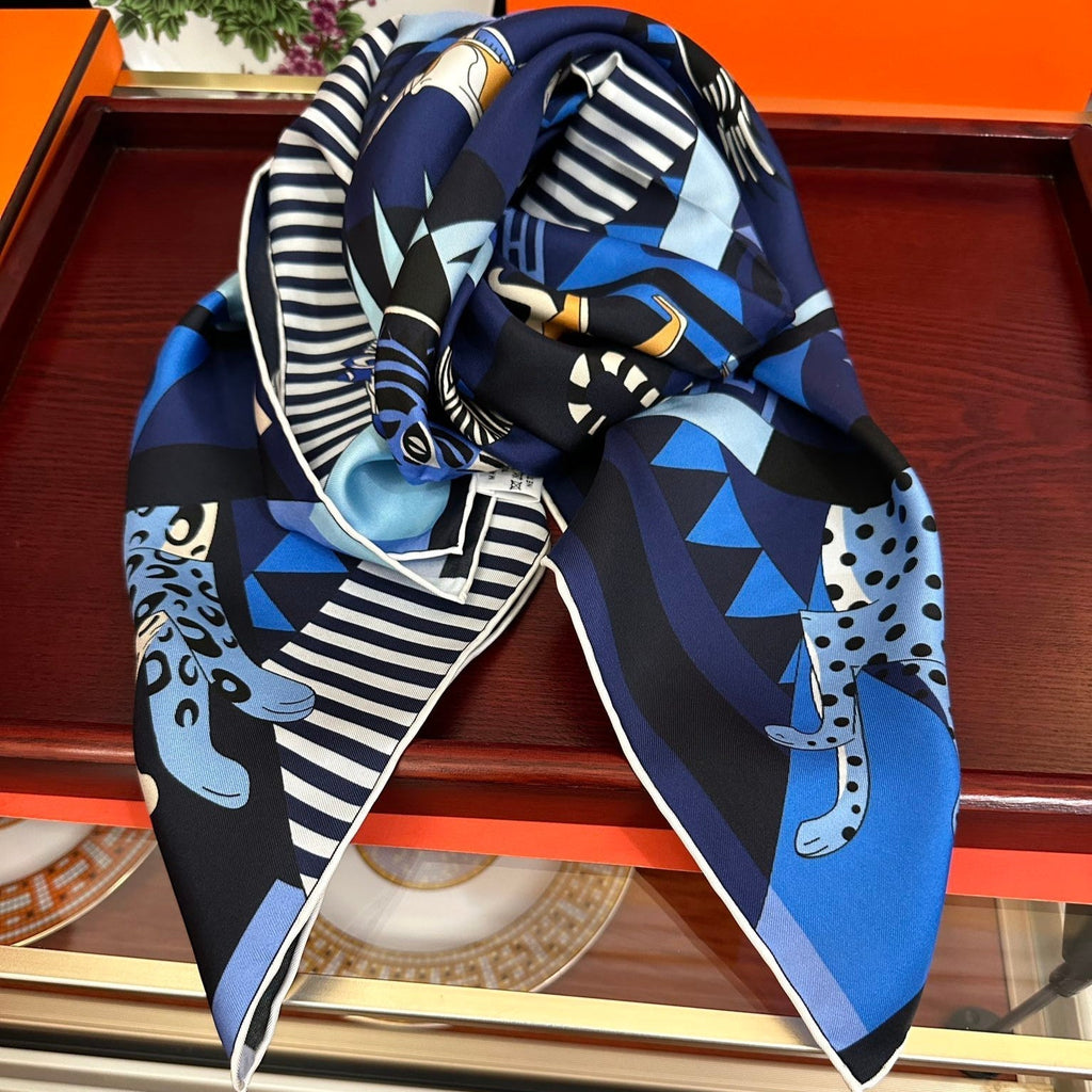 HERMES HERMES 25S SCARF 90 IN SILK 007
