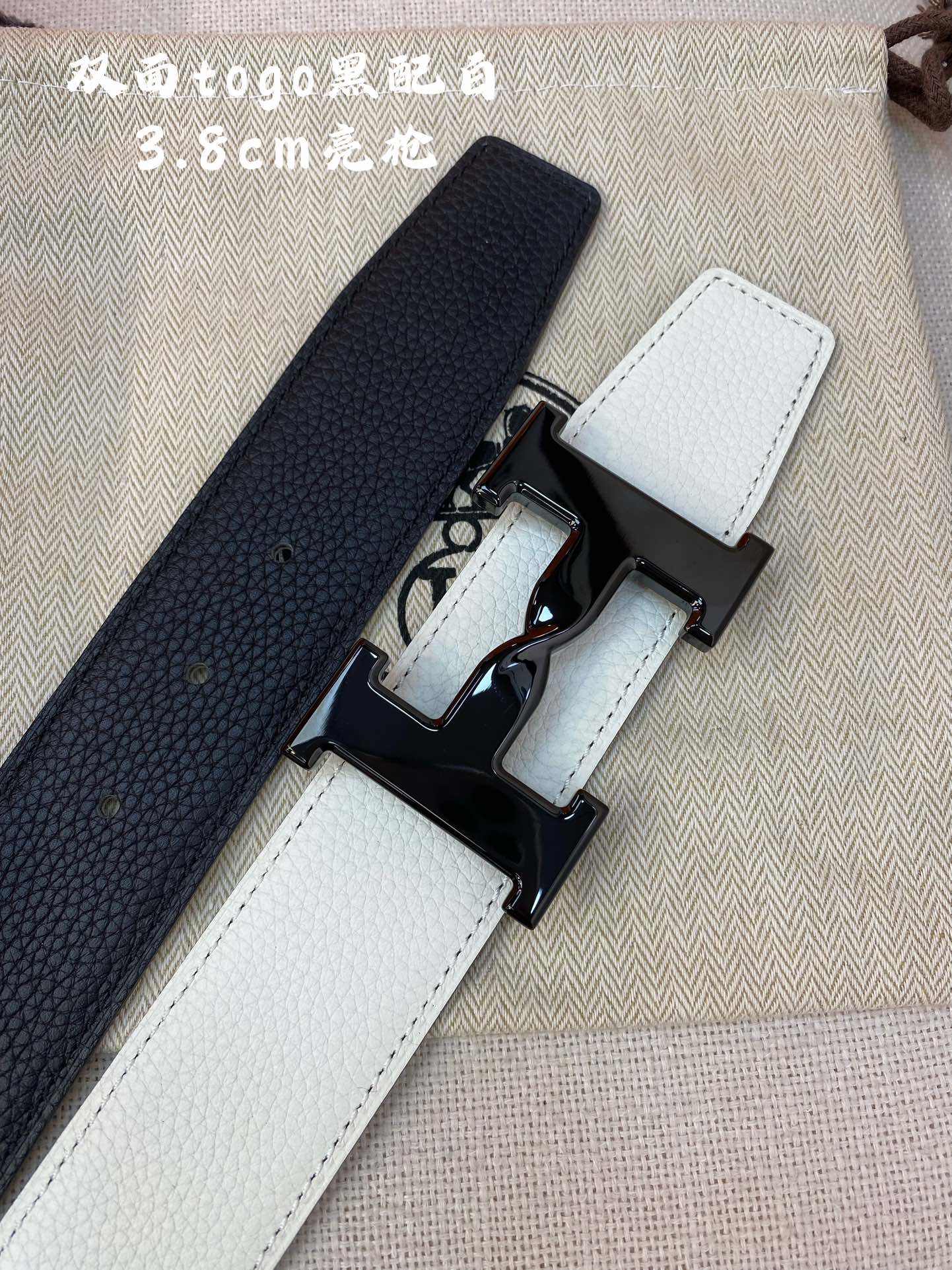 HERMES H BELT BUCKLE & REVERSIBLE BLACK AND WHITE LEATHER STRAP 38MM BLACK HARDWARE