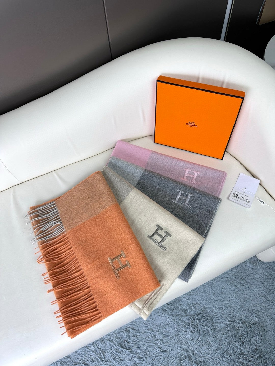 HERMES SCARF 190 CM IN TIGER ORANGE CASERE