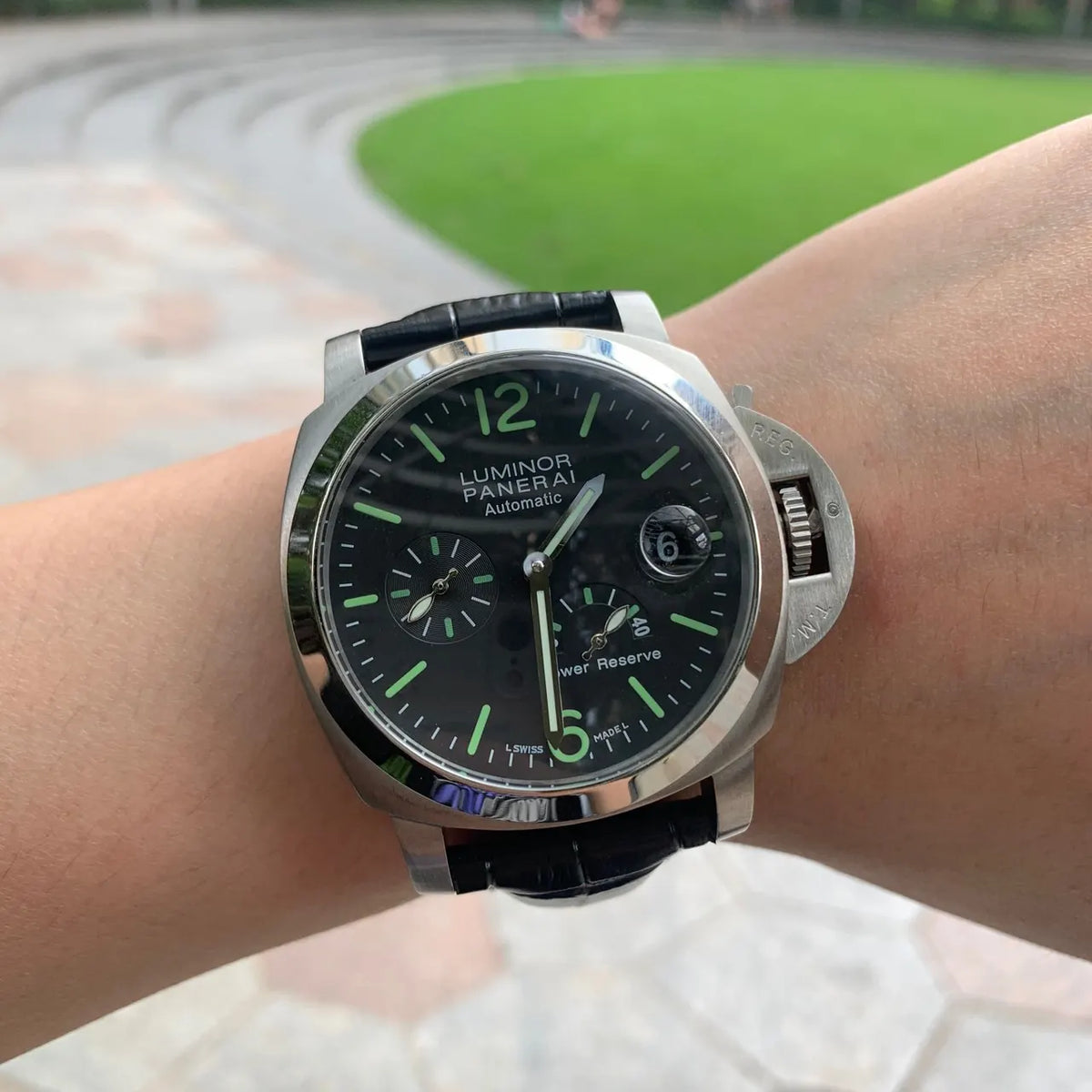 Panerai Luminor Black Dial Leather - Hình 6