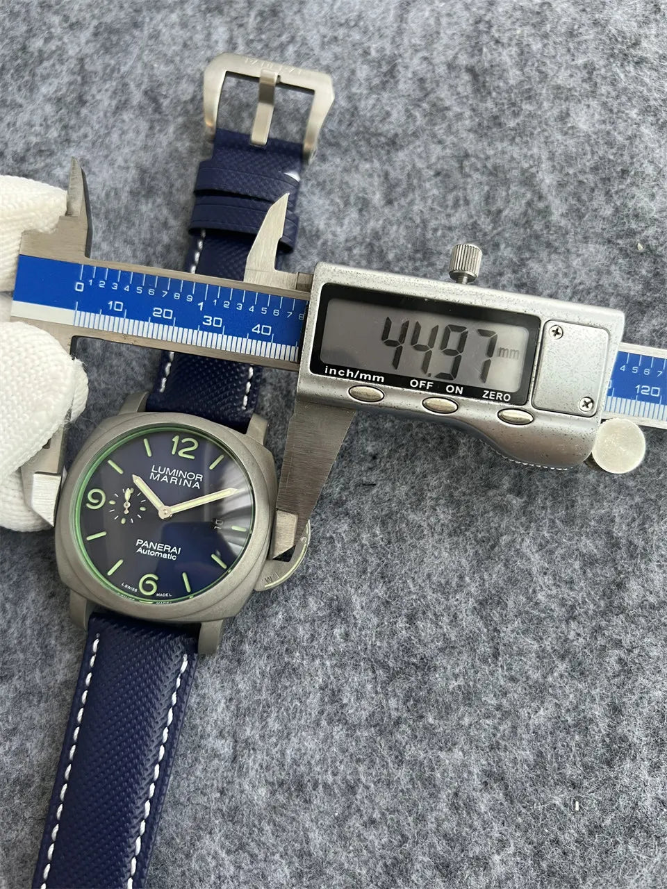 luminor Panerai Blue Titanium Watch - Hình 2