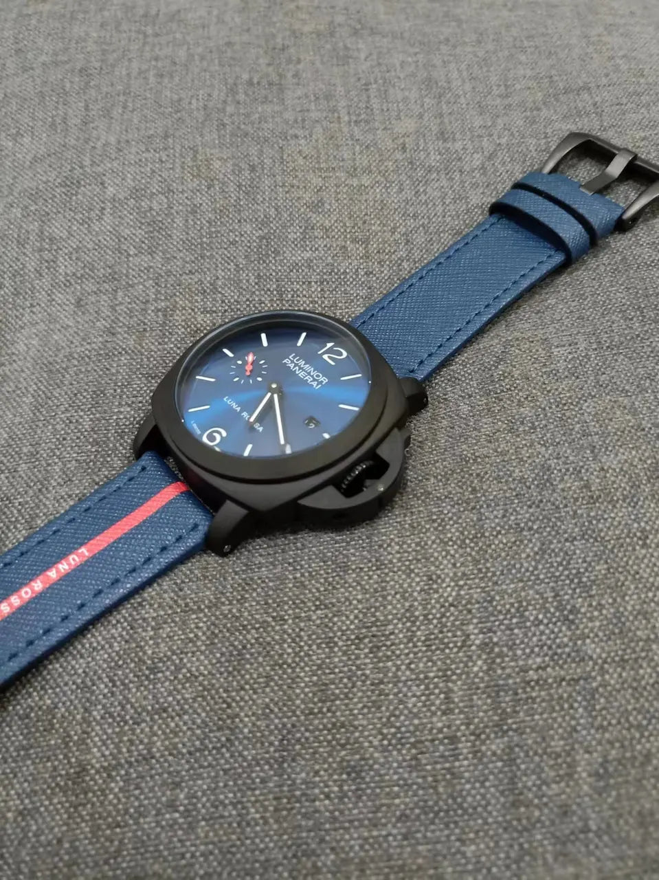 Panerai Luna Rossa Black Steel - Hình 2
