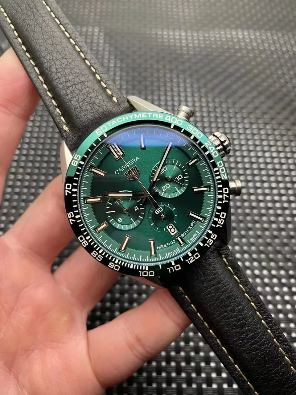 black TAG Heuer Carrera Green Dial - Hình 2