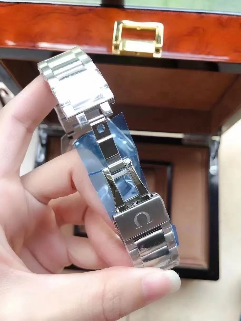 Omega Seamaster Worldtimer Steel