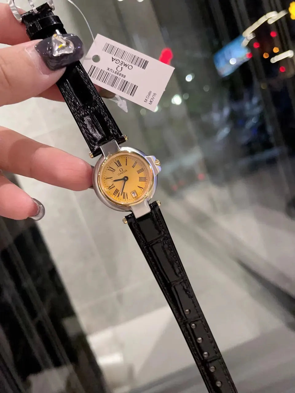 Omega Gold Dial Ladies Watch - Hình 3