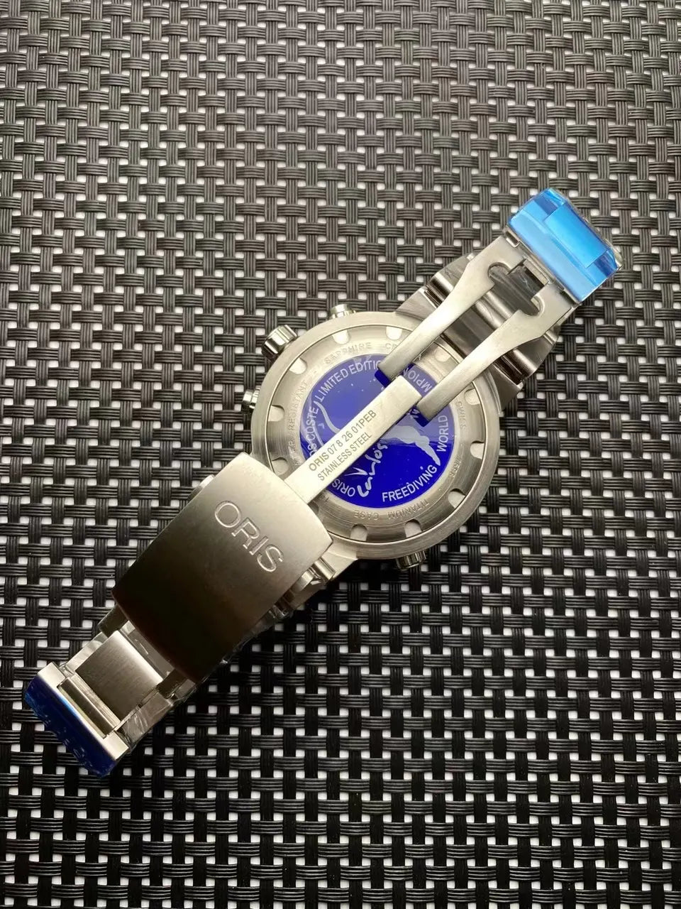 Oris Aquis Depth Gauge Chronograph - Hình 4