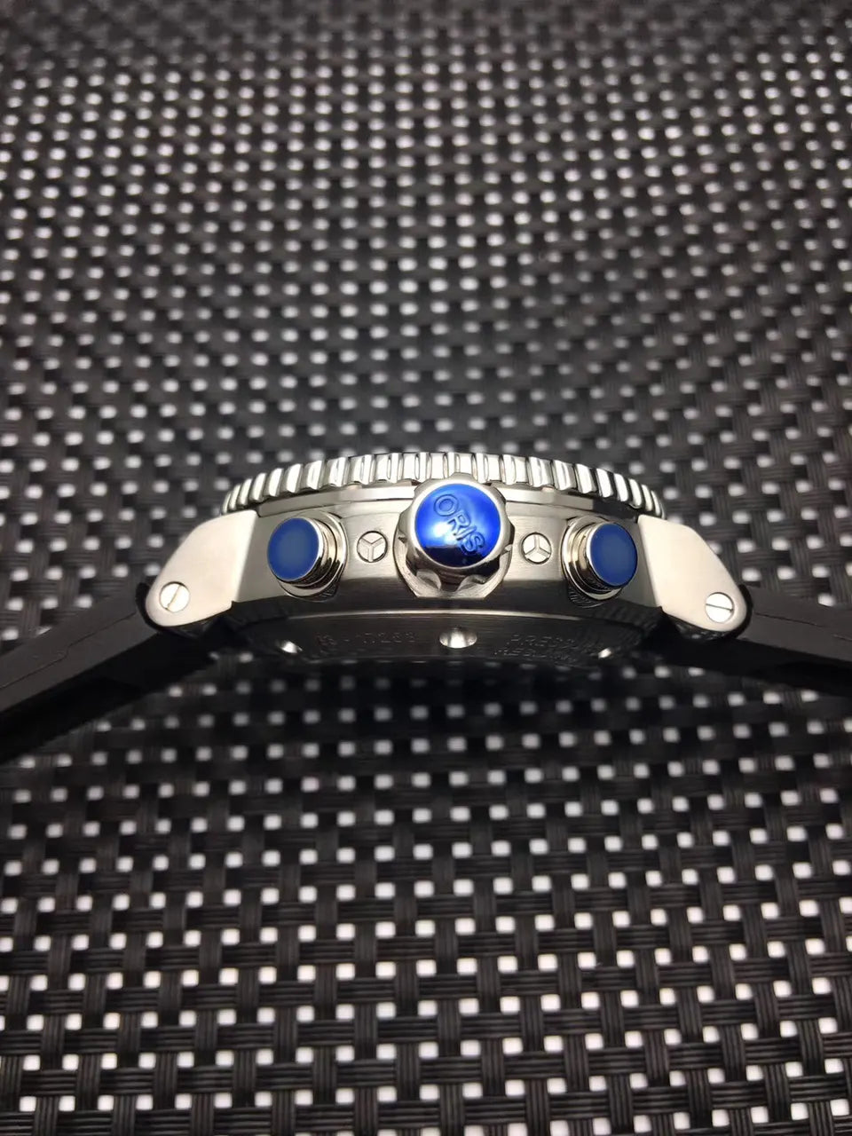 dial Oris Aquis Blue Chronograph - Hình 4