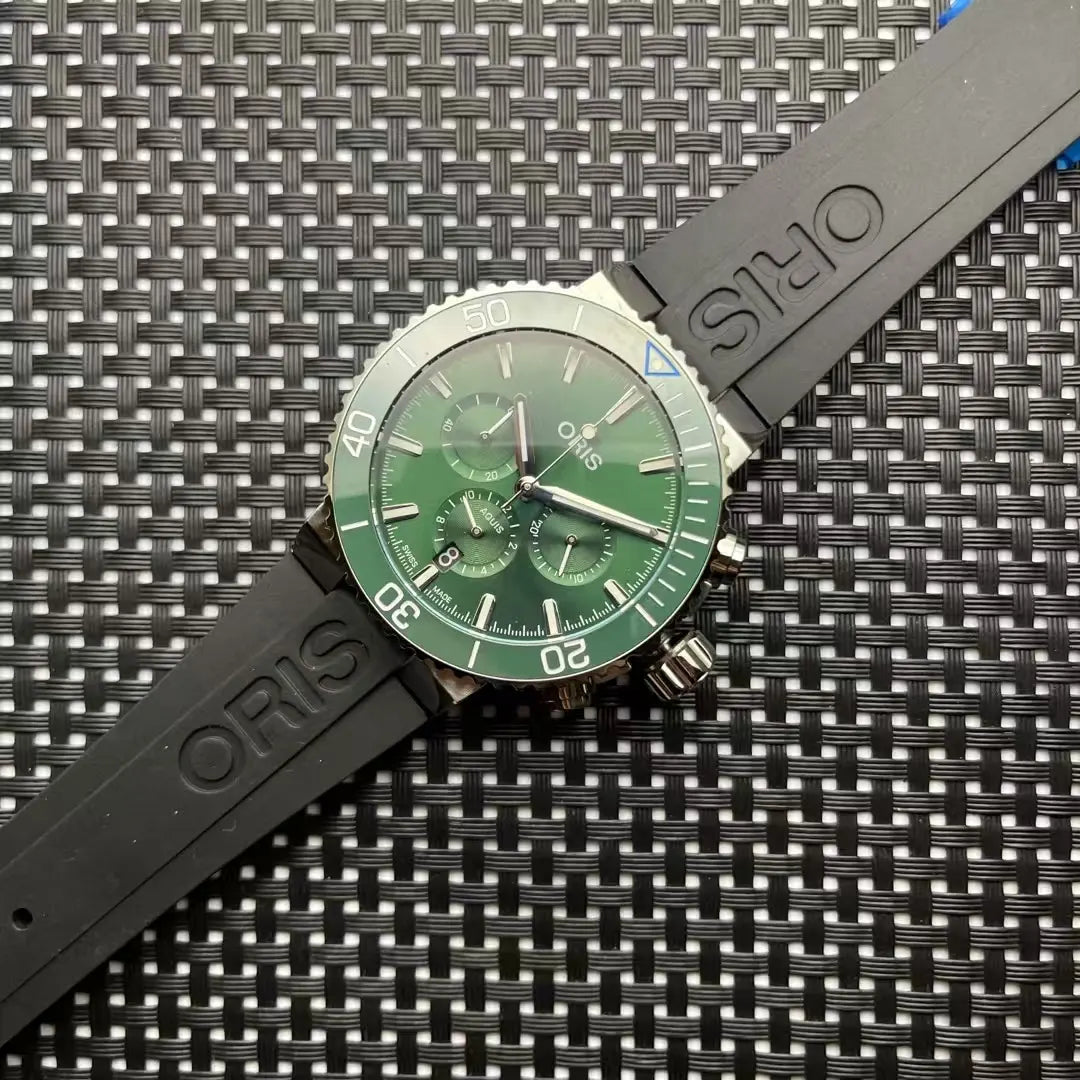 dial Oris Aquis Green Chronograph - Hình 2