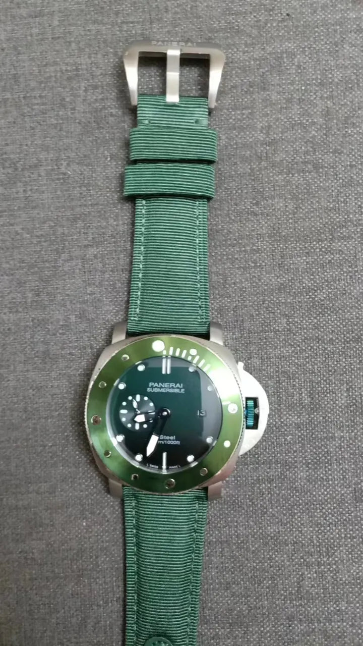 Panerai Submersible Green - Hình 2