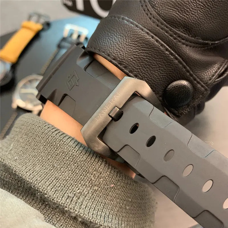 Panerai Luminor Submersible GMT Blue Dial - Hình 3