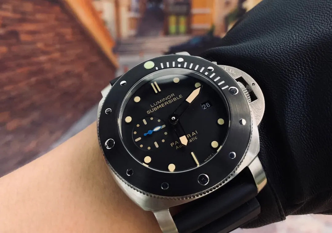 luminor Panerai Black Rubber Dive Watch - Hình 4